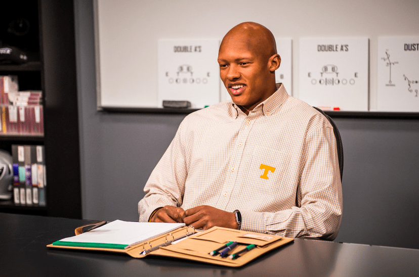 Steelers Josh Dobbs forms unique bond with 7-year-old cancer patient - Sports Spectrum