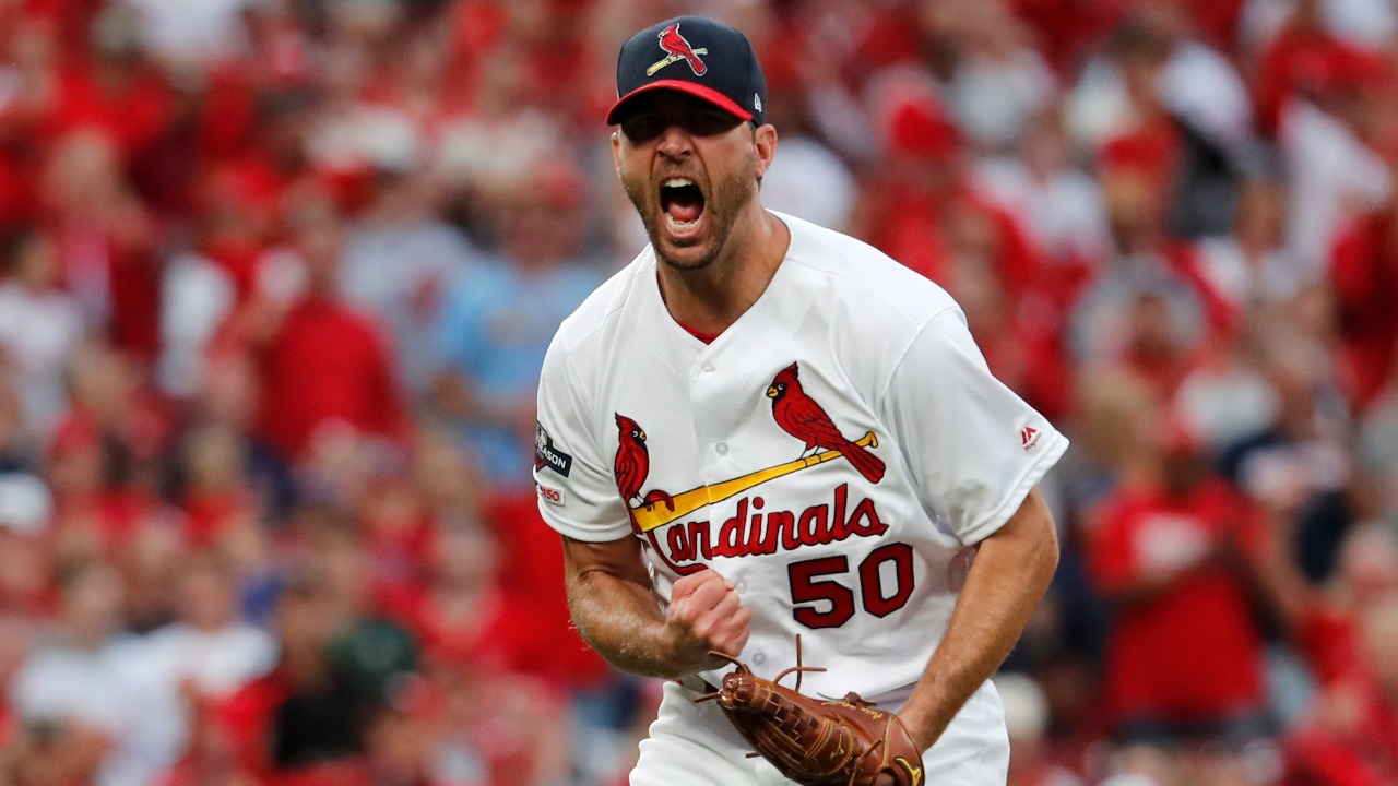 Adam Wainwright Cardinals pitcher returns to St. Louis on 1-year contract