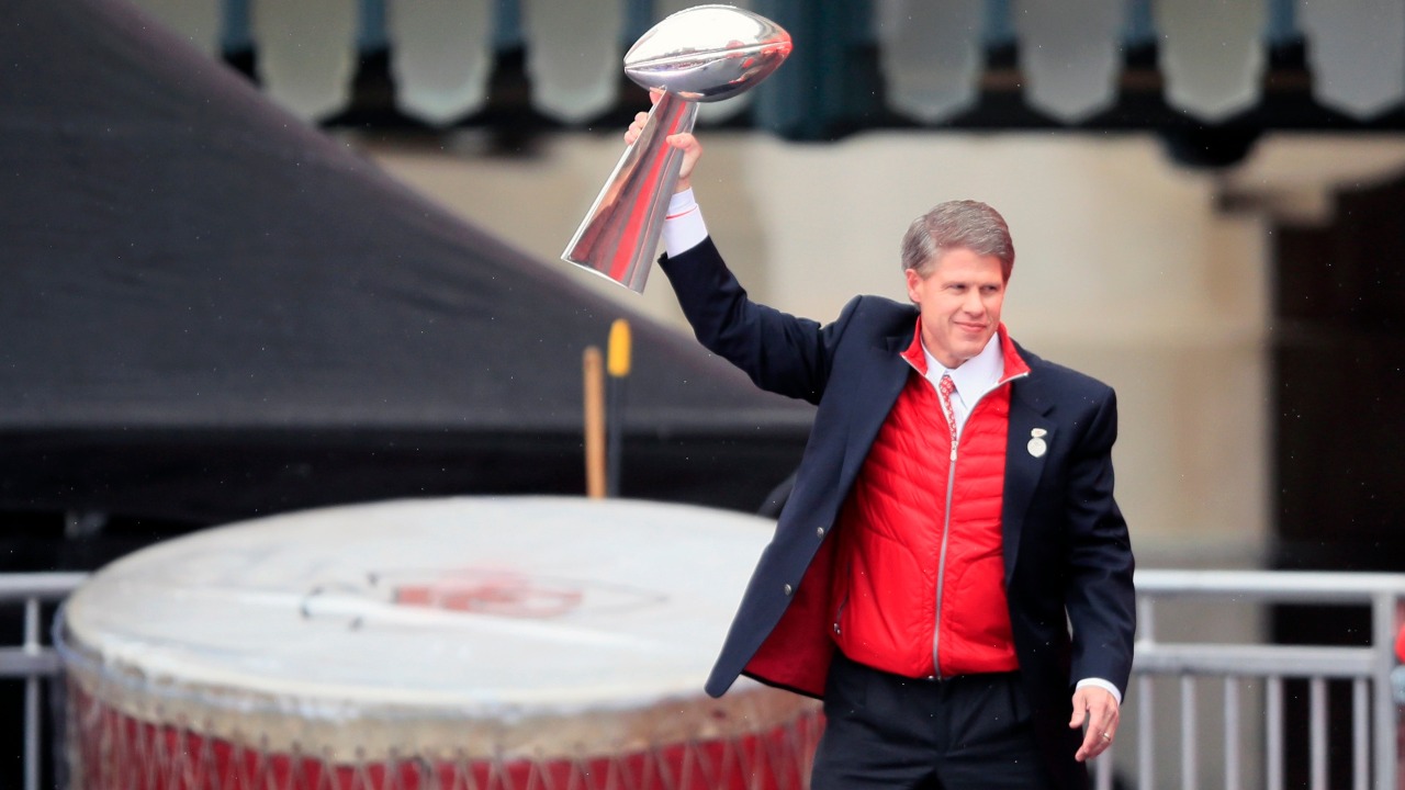 Chiefs CEO Clark Hunt endorses citywide 'Explore God Miami' project