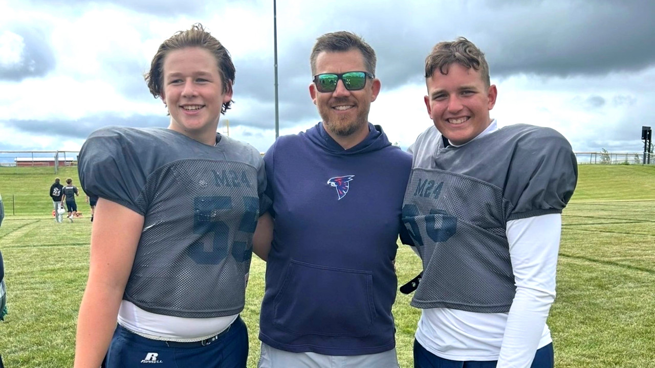 Park Christian (MN) football team gifts Bibles to opponents, seeks to be ‘witness for Jesus Christ’
