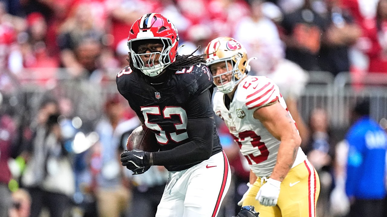 Falcons LB Kendal Daniels seals game with pick a week after leaving on stretcher: ‘Glory to God’